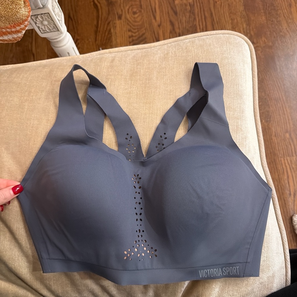 Victoria’s Secret angel max sports bra